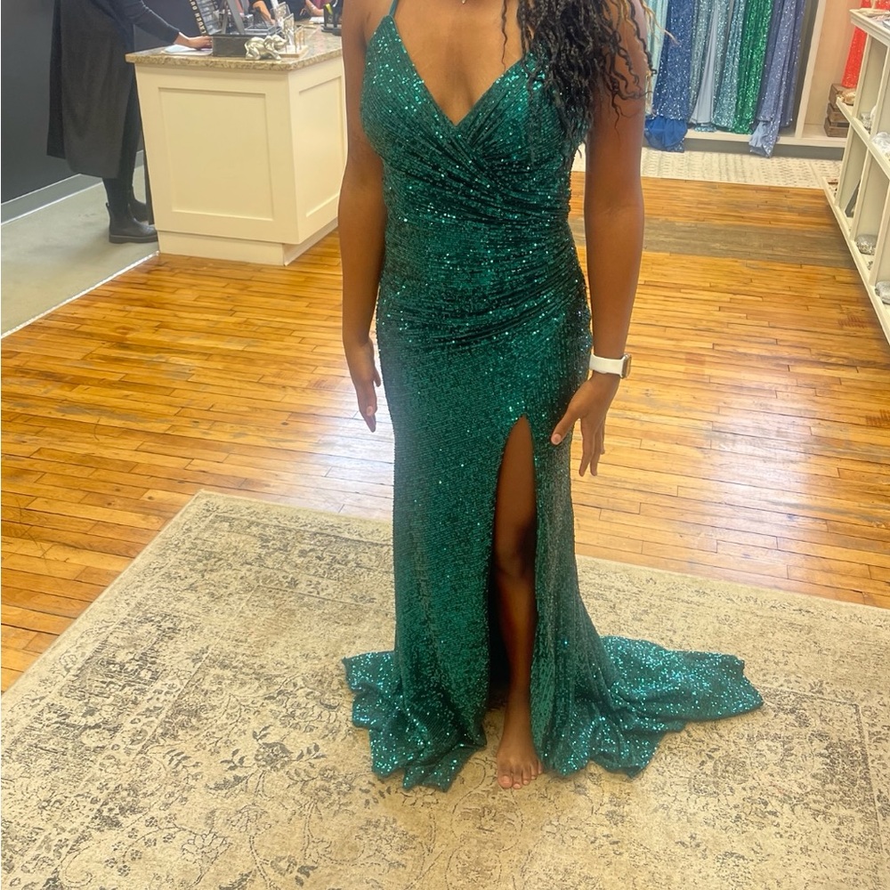 Emerald green prom dress size 6 Originally $430